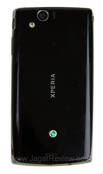 Sony Ericsson Xperia Arc S - Belakang Sony Ericsson Xperia Arc S Belakang