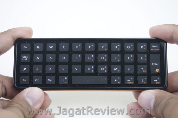 ASUS_F1A75-I_Deluxe_Remote_Belakang ASUS F1A75