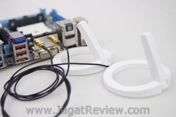 ASUS_F1A75-I_Deluxe_Wi-Fi_Antenna_Plug-In ASUS F1A75 I Deluxe Wi Fi Antenna Plug In