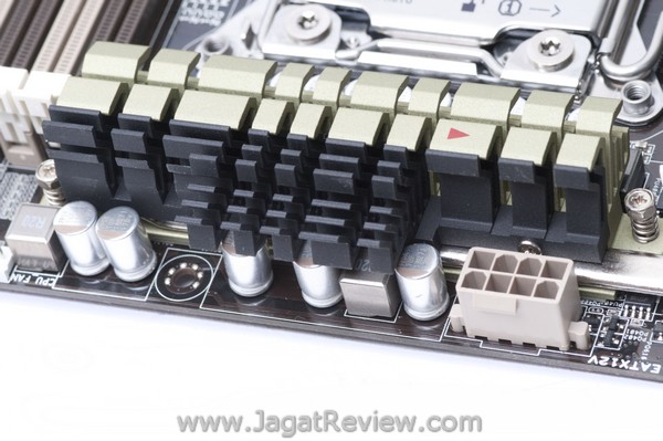 ASUS_Sabretooth_X79_CoolingHeatPipeVRM ASUS Sabretooth X79 CoolingHeatPipeVRM