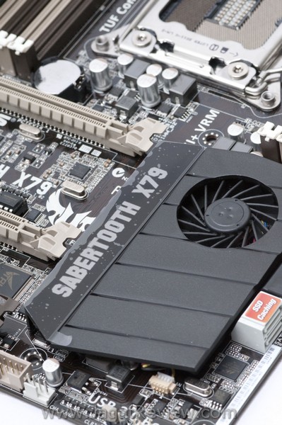 ASUS_Sabretooth_X79_ThermalArmorChipset2 ASUS Sabretooth X79 ThermalArmorChipset2