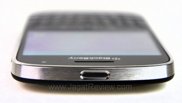 Blackberry Bold 9900 Sisi Atas