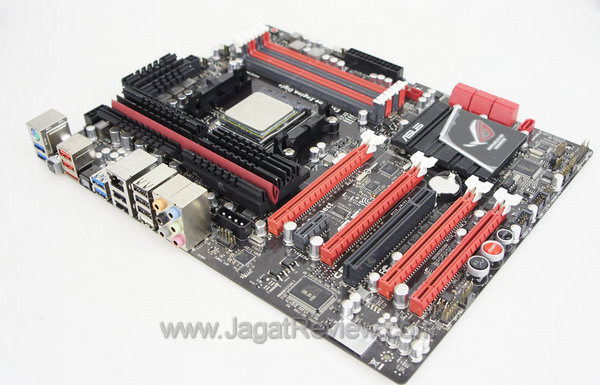 Extreme Overclocking AMD dengan ASUS Crosshair V Formula 2 CrosshairVFormula 4