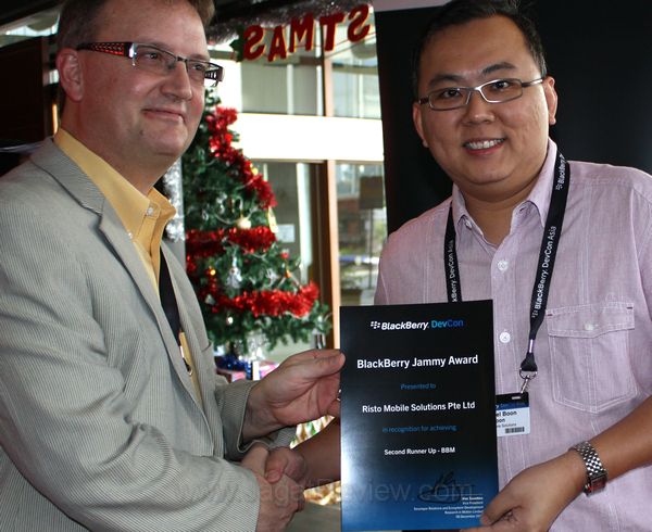 BlackBerry Devcon Asia 2011: Indonesia Terima 7 BlackBerry Jammy Award 2 Risto Mobile