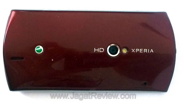 Xperia Neo - Belakang Xperia Neo Belakang