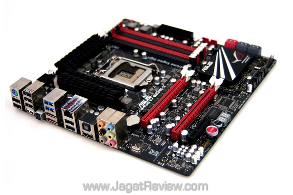 asus rog maximus iv gene-z board 04 asus rog maximus iv gene z board 04