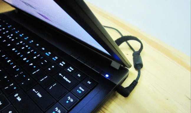 5 Tips Nyaman Menggunakan Notebook sebagai Pengganti PC Desktop 10 charge