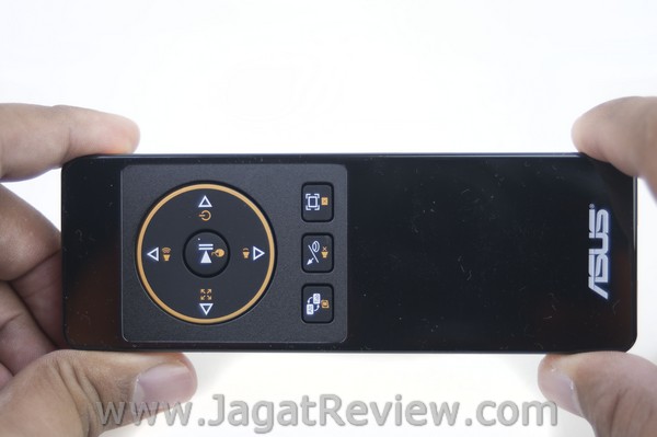 ASUS_F1A75-I_Deluxe_Remote_Depan ASUS F1A75