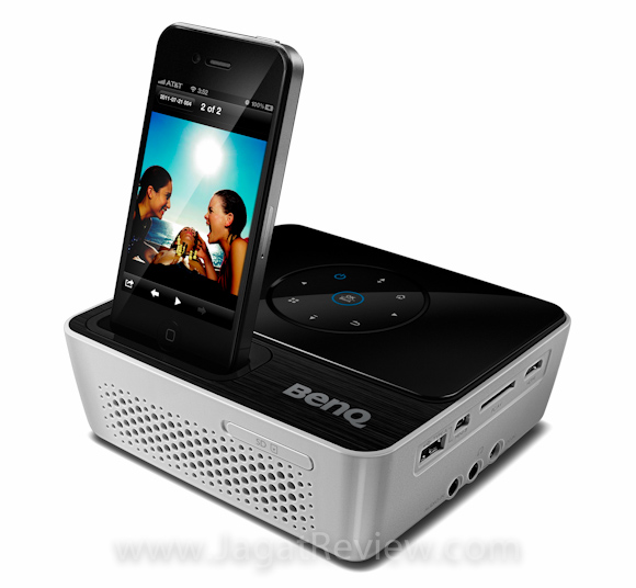 Launching & Hands-On BenQ Mini Projector Joybee GP2 3 GP2 Back45 iphone 2