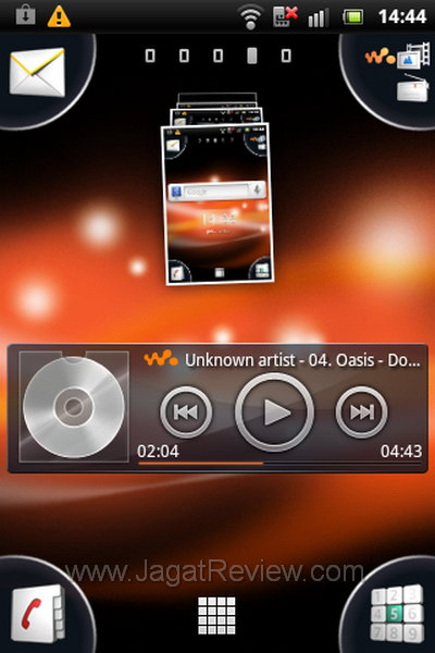 Live Walkman HomeScreen 4