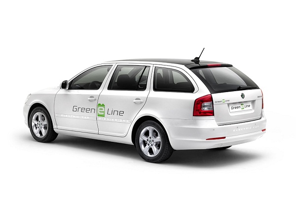 Skoda-Octavia-E-Green-Line (Back) Skoda Octavia E Green Line Back