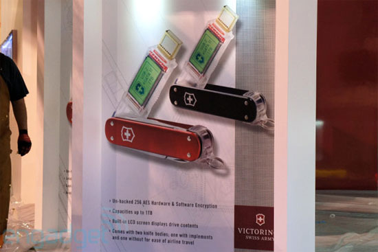 Victorinox 1 TB: Gabungan Pisau Lipat dan USB Flash Drive! 2 Victorinox USB