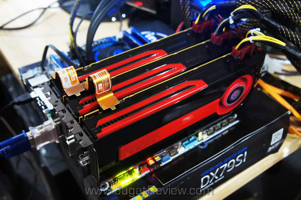 Review VGA AMD Radeon HD 7970 3-way Crossfire : Kombinasi Kencang Trio Tahiti XT 3 amd hd 7970 3 way crossfire rig
