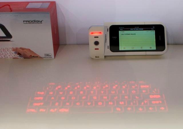 Celluon Tampilkan Case dengan Virtual Keyboard untuk iPhone 2 celluon prodigy