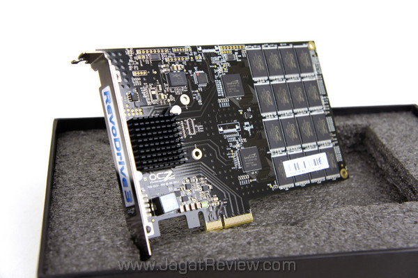 Unboxing: SSD PCI Express OCZ RevoDrive 3 11 ocz revo drive 3 card 00