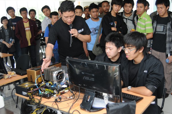 ASUS_JAKARTA166 ASUS JAKARTA166