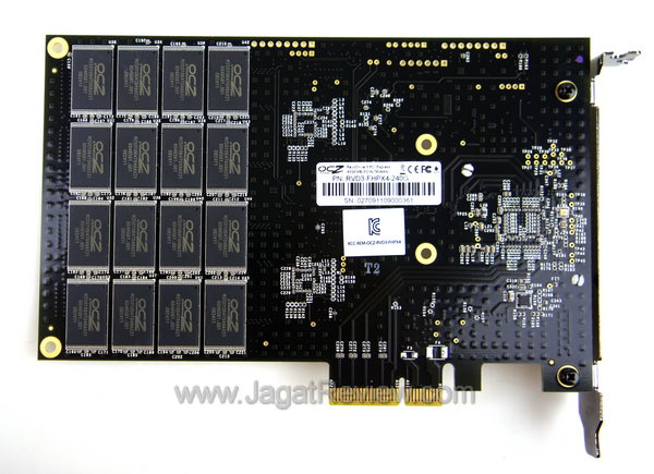 OCZ RevoDrive 3 - Belakang OCZ RevoDrive 3 Belakang