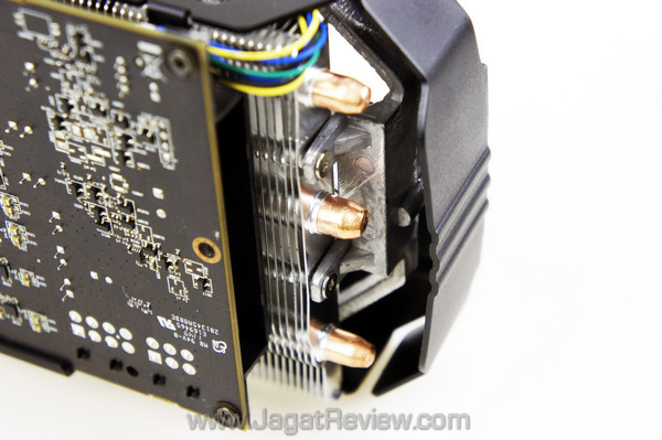 asus hd 7950 directcu ii top heatpipe 01 asus hd 7950 directcu ii top heatpipe 01