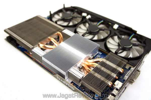 gigabyte amd hd 7950 cooler 01 gigabyte amd hd 7950 cooler 01