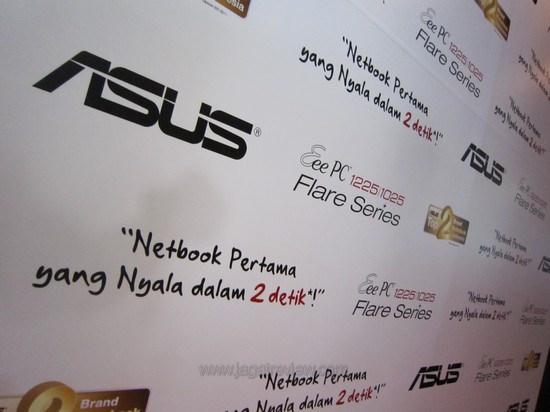 Asus Eee PC Flare Series Hadir dengan Atom Cedar Trail dan 15 Pilihan warna 2 21