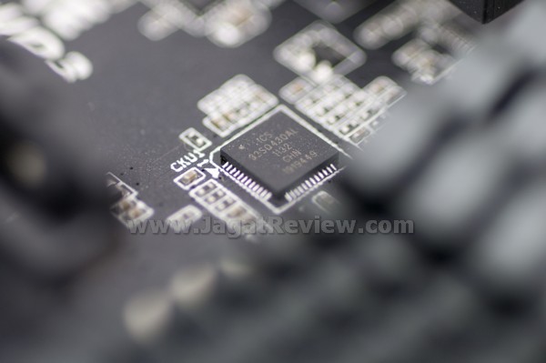 GIGABYTE X79 UD3 Chipset ICS2