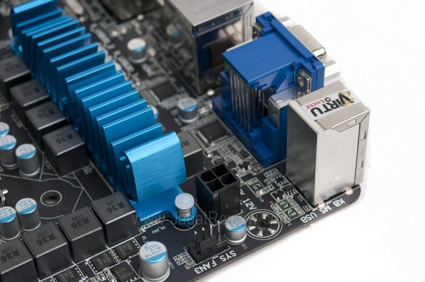 Gigabyte Z77X D3H 4Pin 2ndPower alt1