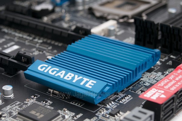 Gigabyte_Z77X-D3H_Board_CoolingSolution1 Gigabyte Z77X D3H Board CoolingSolution11