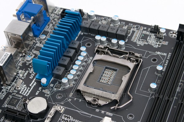 Gigabyte Z77X D3H Board SocketArea