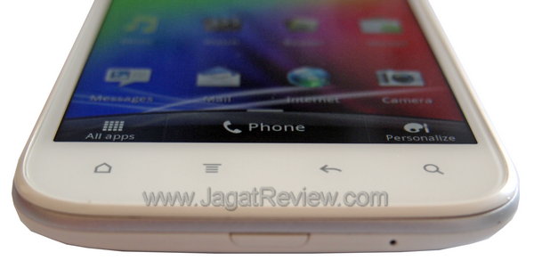 Review HTC Sensation XL: Smartphone Android Berlayar Besar Bersuara Jernih 4 HTC Sensation XL - Bagian Bawah