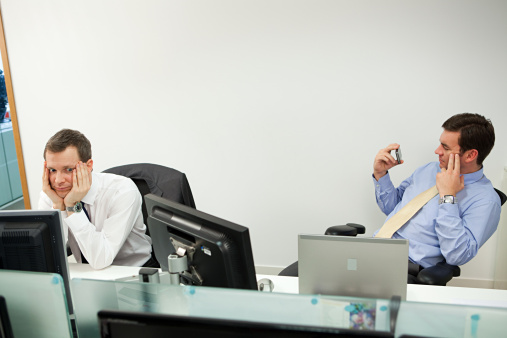 Pelarangan Penggunaan Ponsel Dapat Meningkatkan Kinerja Karyawan 12 MP1