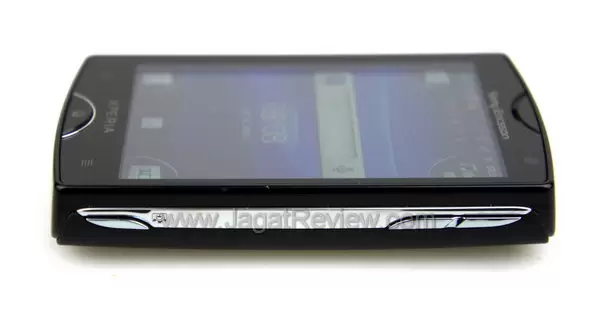 Xperia Mini - Sisi Kanan Xperia Mini Sisi Kanan