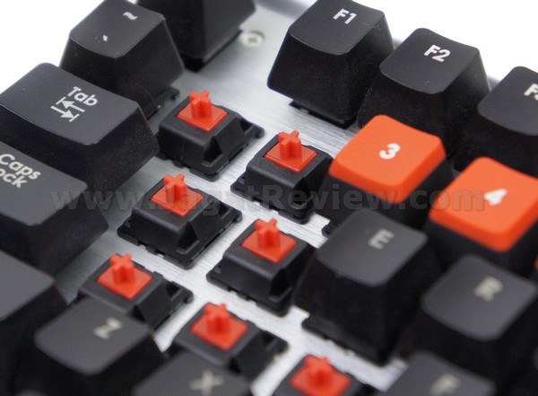 SONY DSC Corsair K60 13