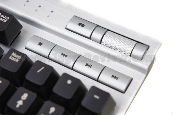 SONY DSC Corsair K60 6
