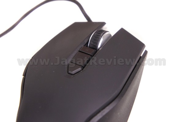 SONY DSC Corsair M60 6