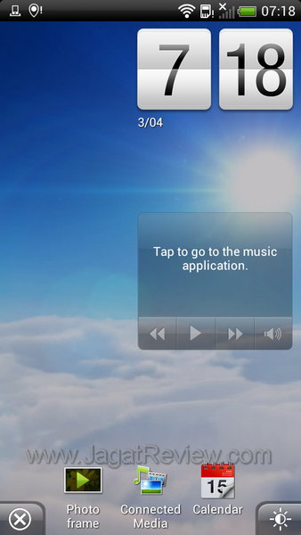 Review Smartphone HTC Sensation XE: Android Kencang dengan Suara Beats 2 HTC Sensation XE - Dock Mode