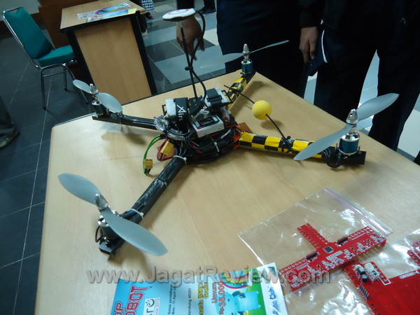 Quadcopter (1) Quadcopter 1
