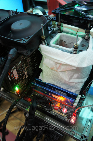 Extreme Overclocking Core i7-3960X dengan ASUS ROG Rampage IV Extreme 9 RIVE 05