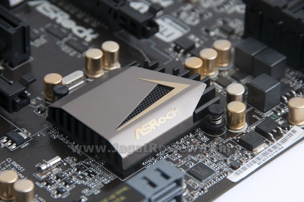 ASRock_Z77_Extreme4_Aufmarker4
