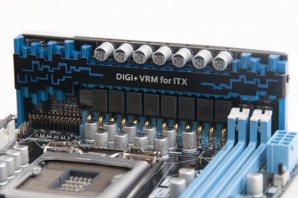 ASUS_P8Z77-I_Deluxe_Board_DigiVRM_Front ASUS P8Z77