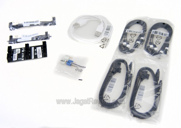 ASUS_Rampage_Extreme_IV_Formula_BF3_Perlengkapan_Kabel_Bridge