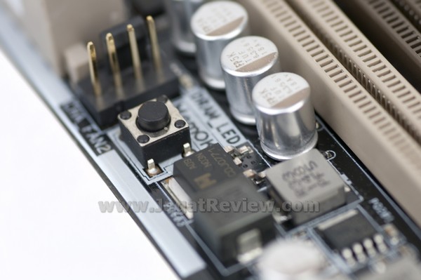 ASUS Sabertooth Z77 Board OnboardButton MemOK