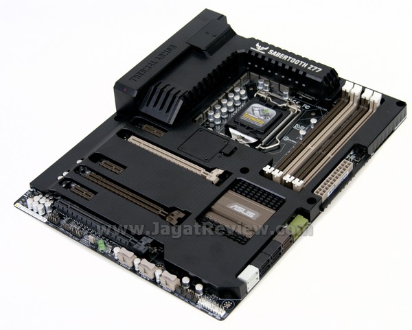 ASUS Sabertooth Z77 Board Overview