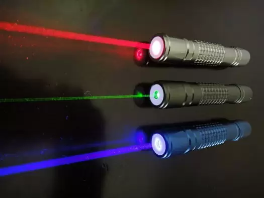Sinar Laser: Alternatif Pengganti Koneksi WiFi 15 Laserpointer3
