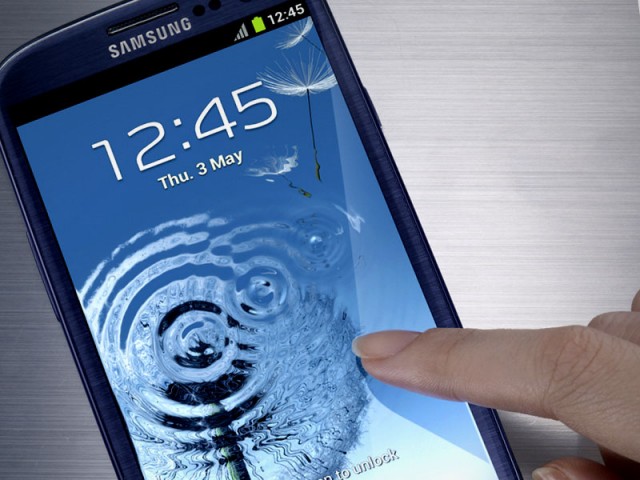 Teknologi Charger Wireless Sudah di Depan Mata 4 samsung galaxy s III dark touch
