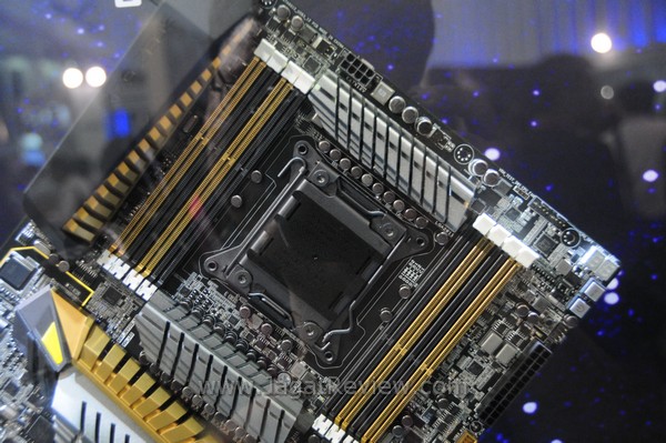 ASUS_ROGZEUS-DSC_4938 ASUS ROGZEUS DSC 4938