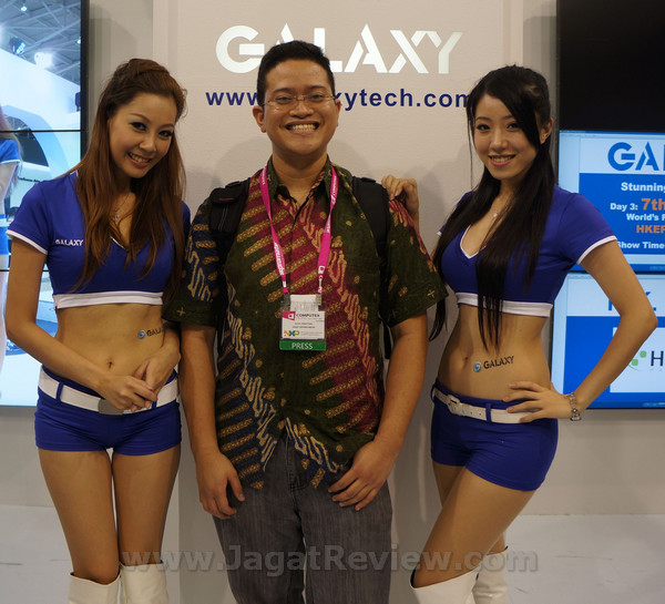 Booth Babes Computex 2012 Day 4 10