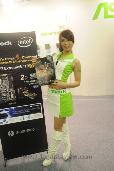 Booth Babes Computex 2012 Day 4 16