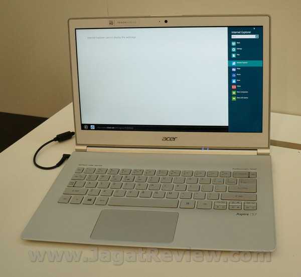 Acer Aspire S7: Ultrabook Layar Sentuh Berbasis Windows 8 7 DSC00207s
