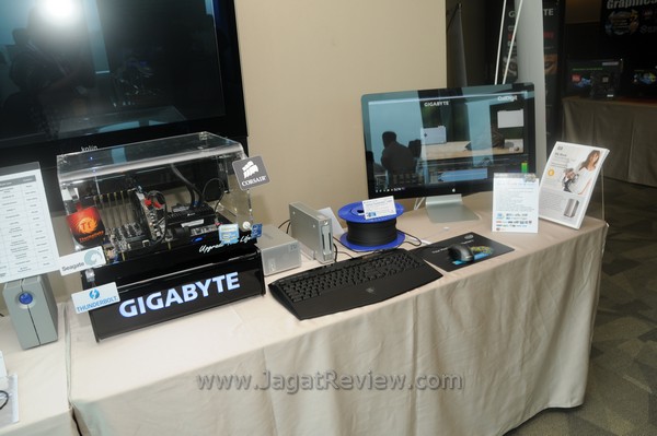 GIGABYTE_SHOWCASE-2976 DSC 2976