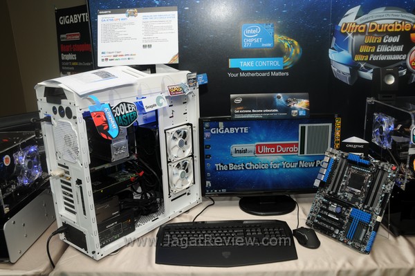 GIGABYTE_SHOWCASE-2988 DSC 2988